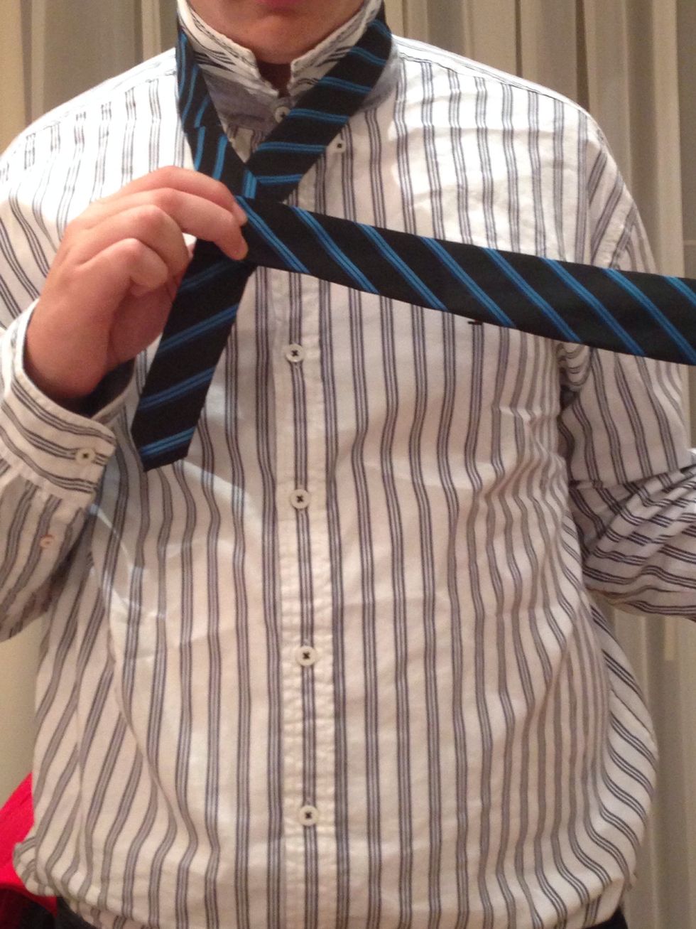 How to tie a four in hand tie - B+C Guides