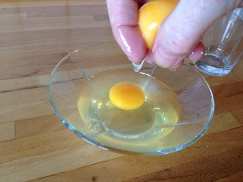 How to separate the egg white and egg yolk B+C Guides