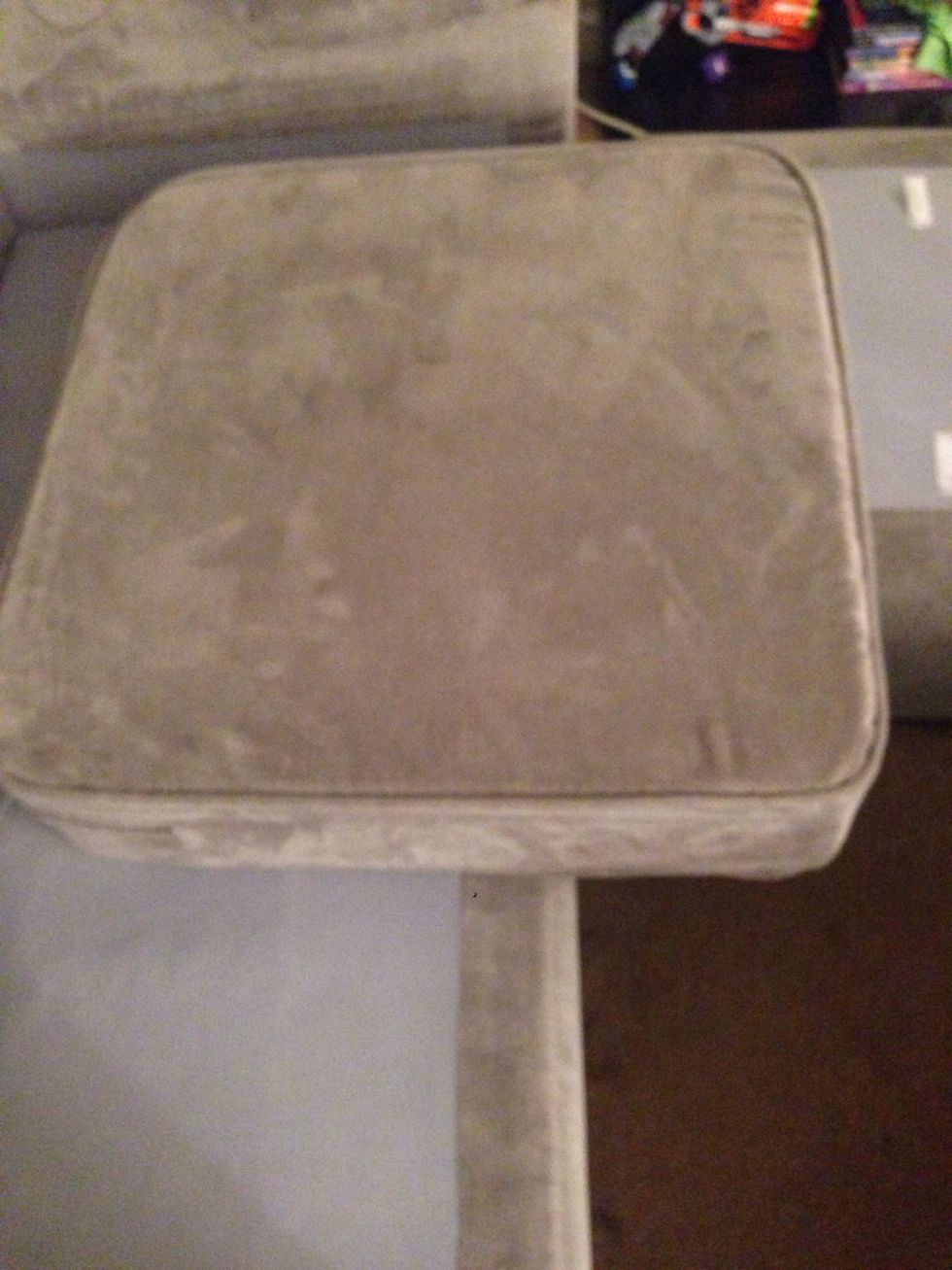 How to replace your couch seat cushions. B+C Guides