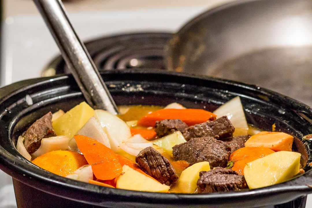 How To Cook Chili Miso Beef Stew In A Slow Cooker - B+C Guides