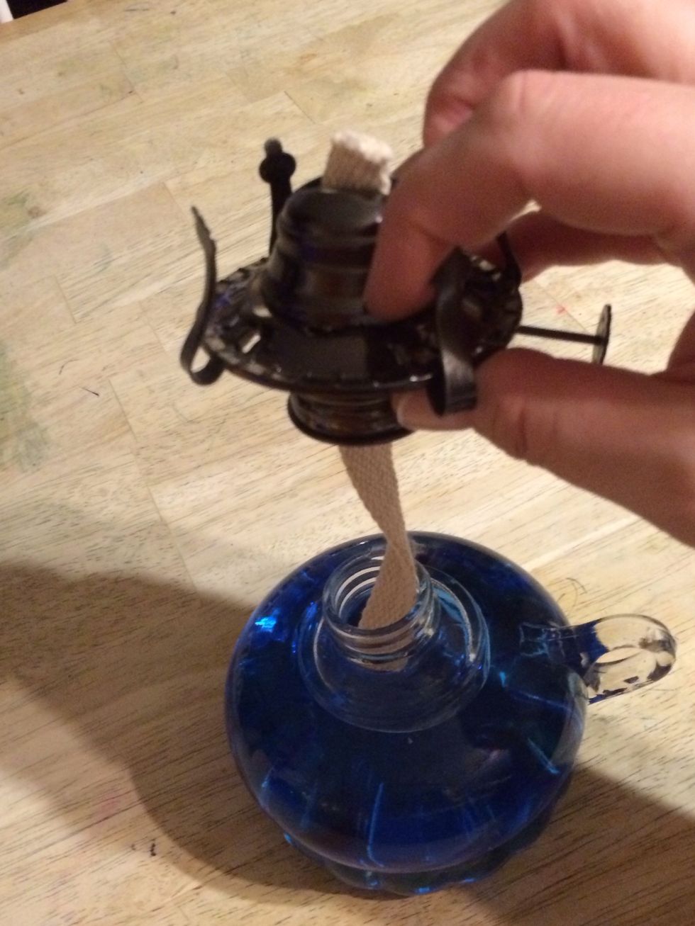 How to use a hurricane lamp B+C Guides