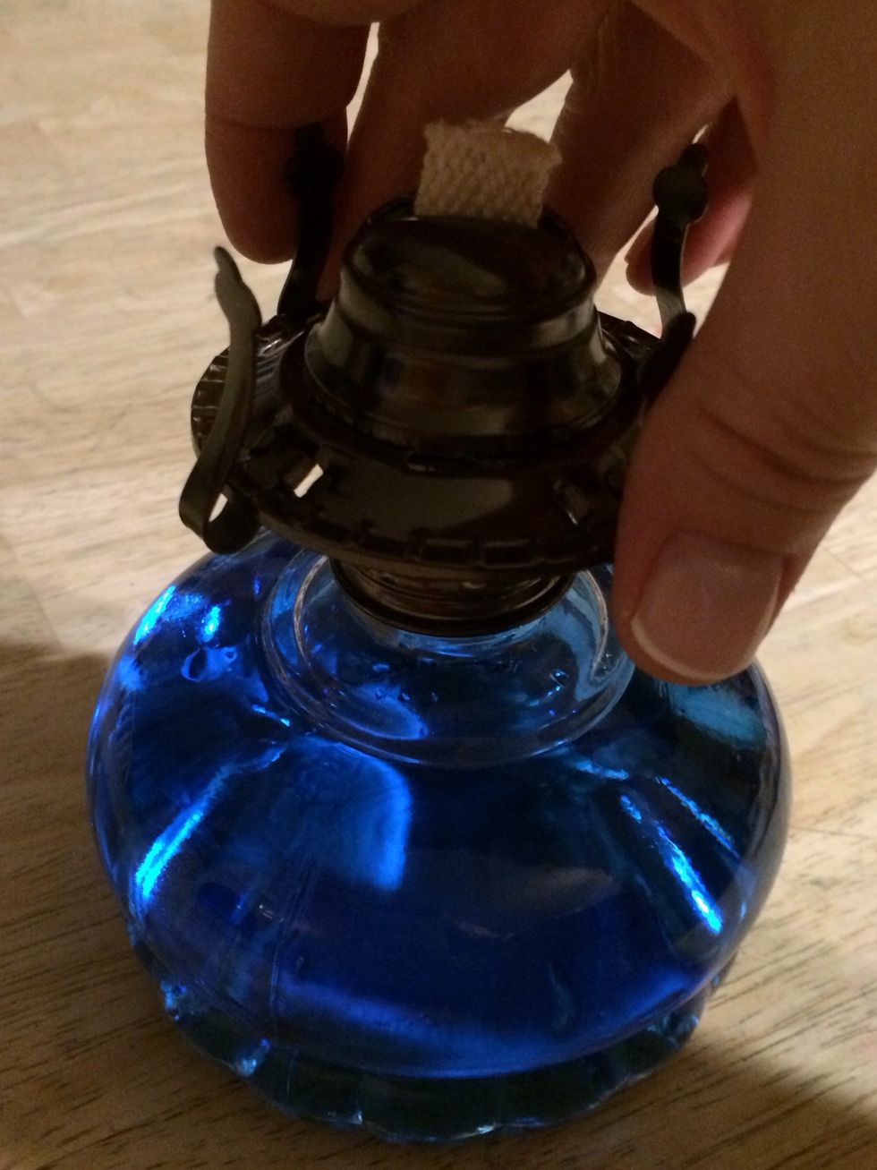 How to use a hurricane lamp B+C Guides