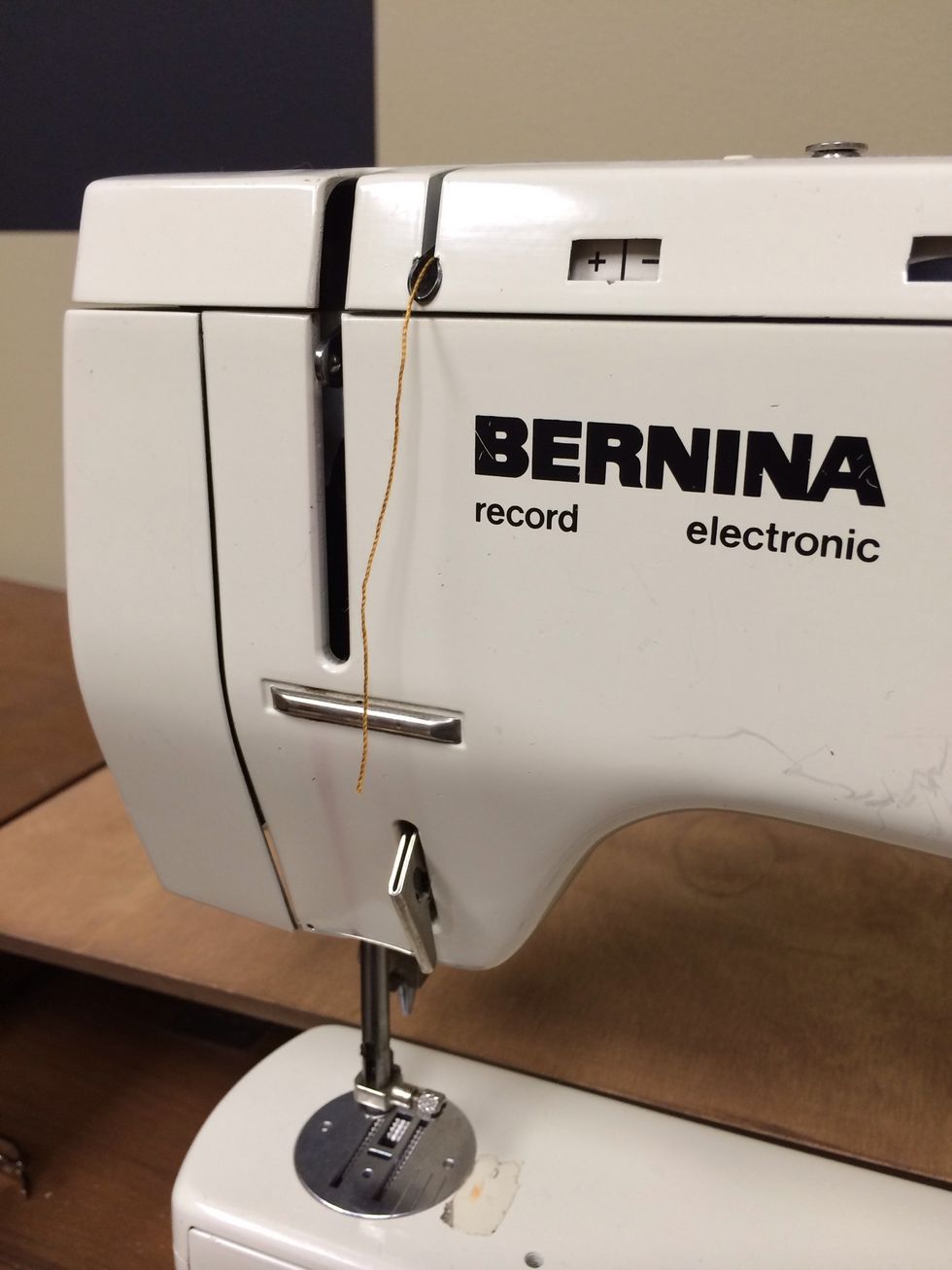 How to thread a bernina 830 - B+C Guides