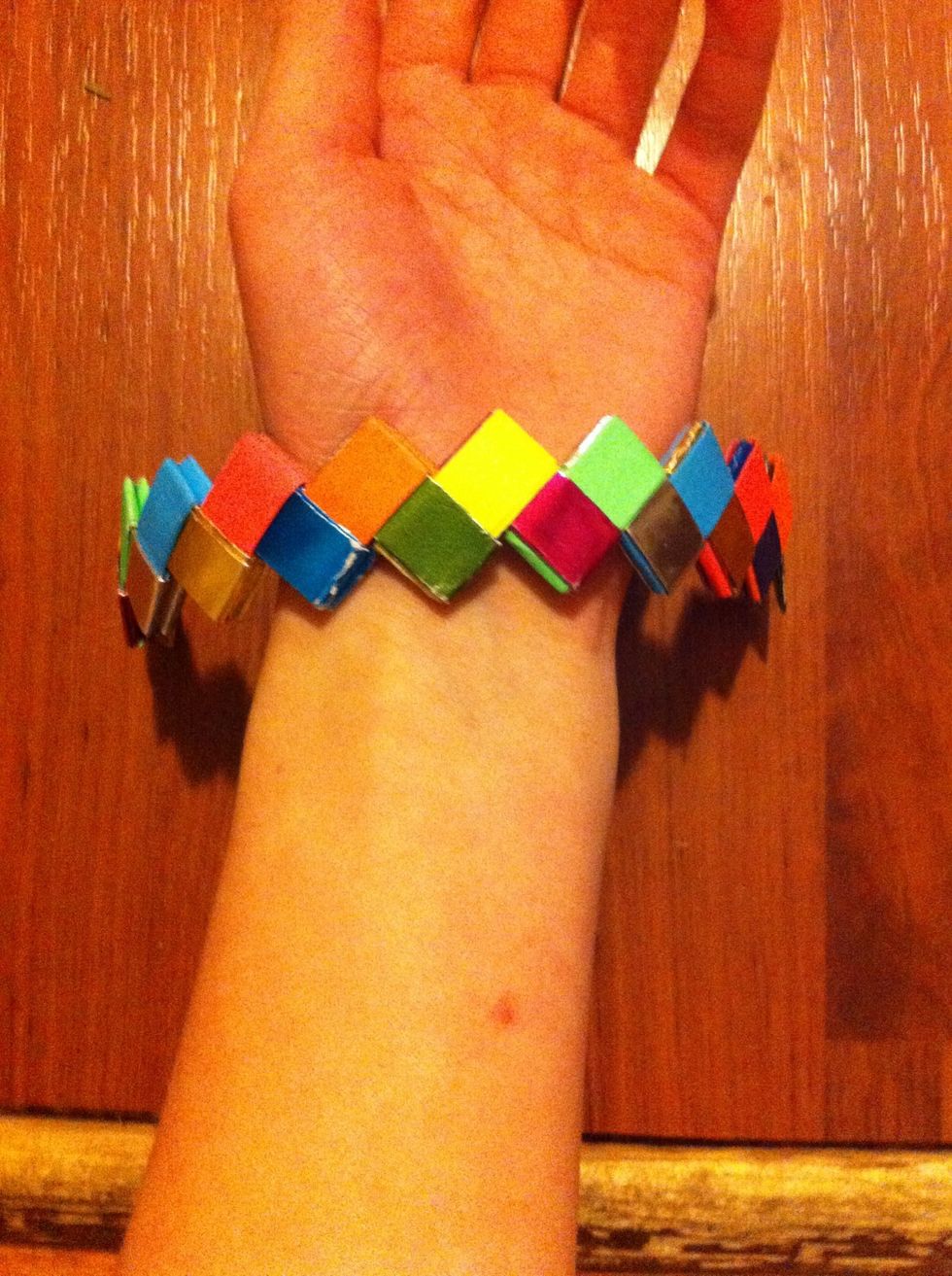 how-to-make-a-gum-wrapper-bracelet-b-c-guides