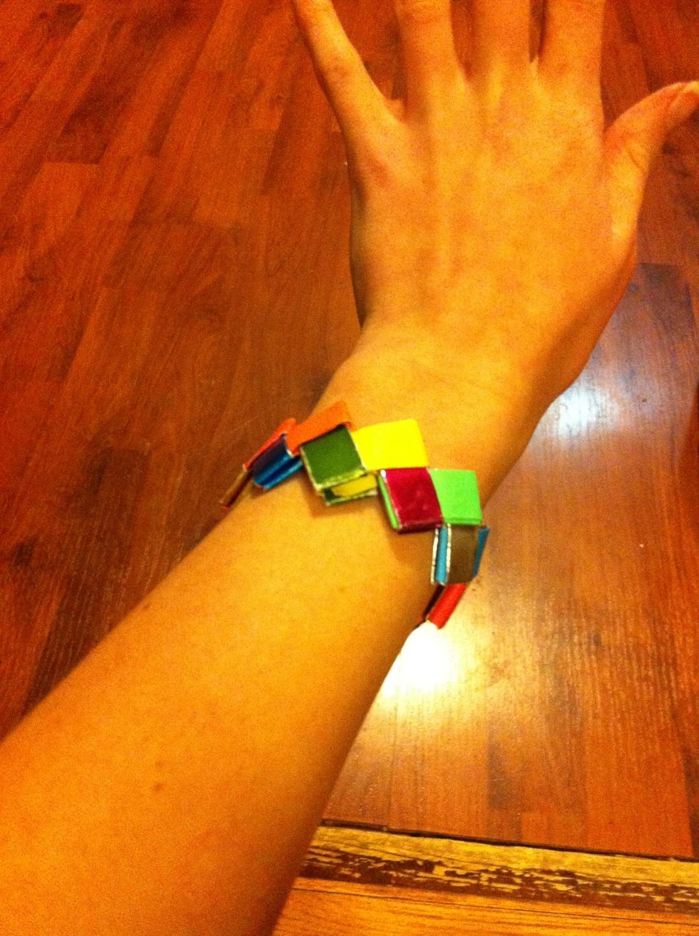 how-to-make-a-gum-wrapper-bracelet-b-c-guides