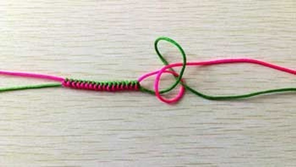 How to tie a snake knot - B+C Guides