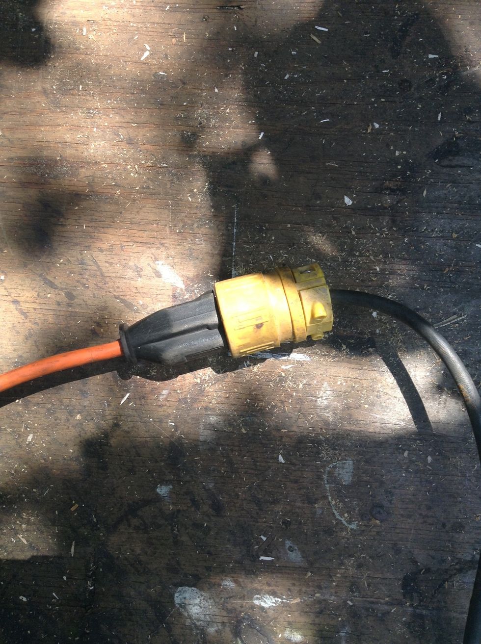 How to keep an extension cord from unplugging itself B+C Guides