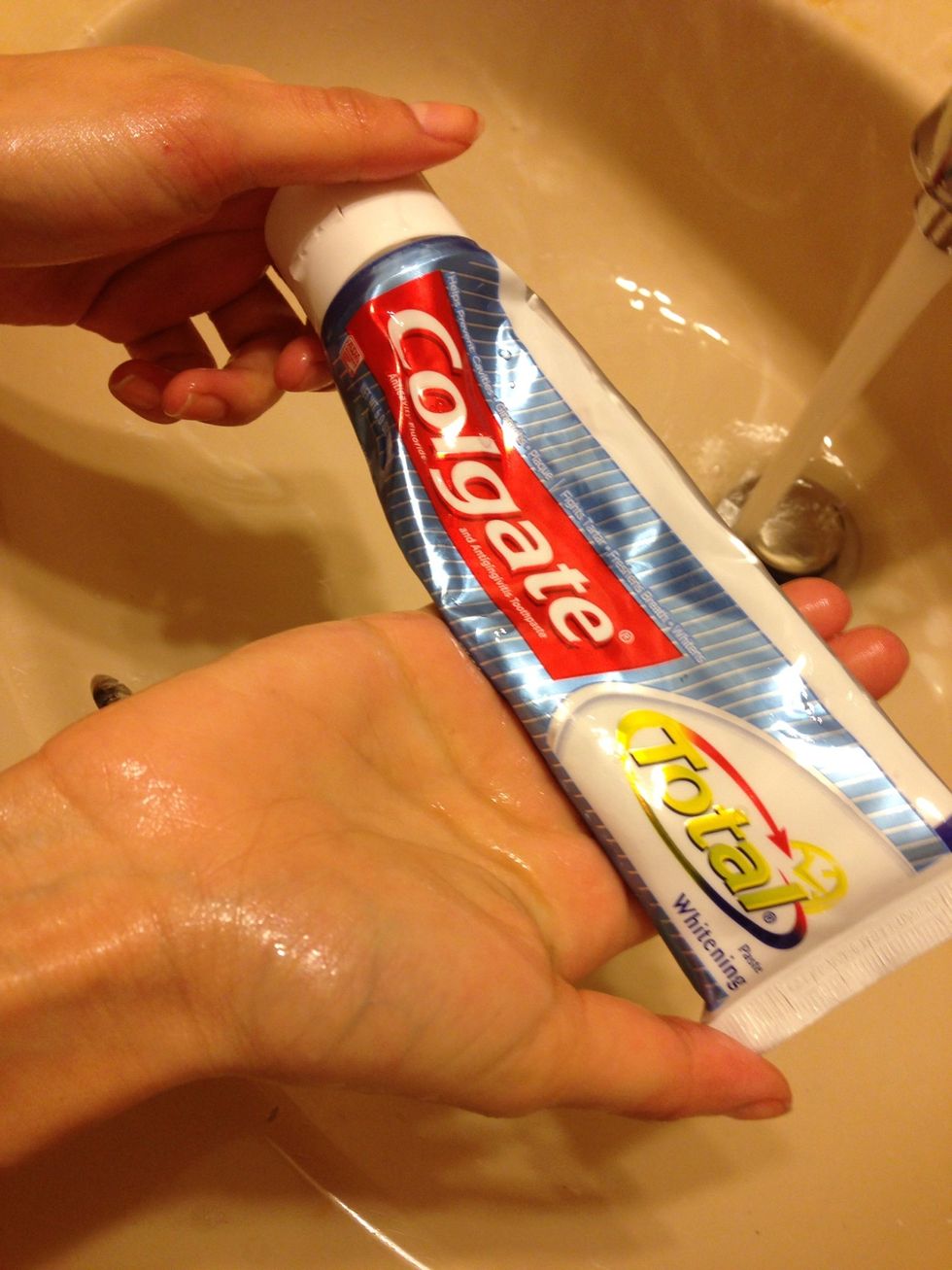 How to get rid of the nail polish remover taste/smell B+C Guides