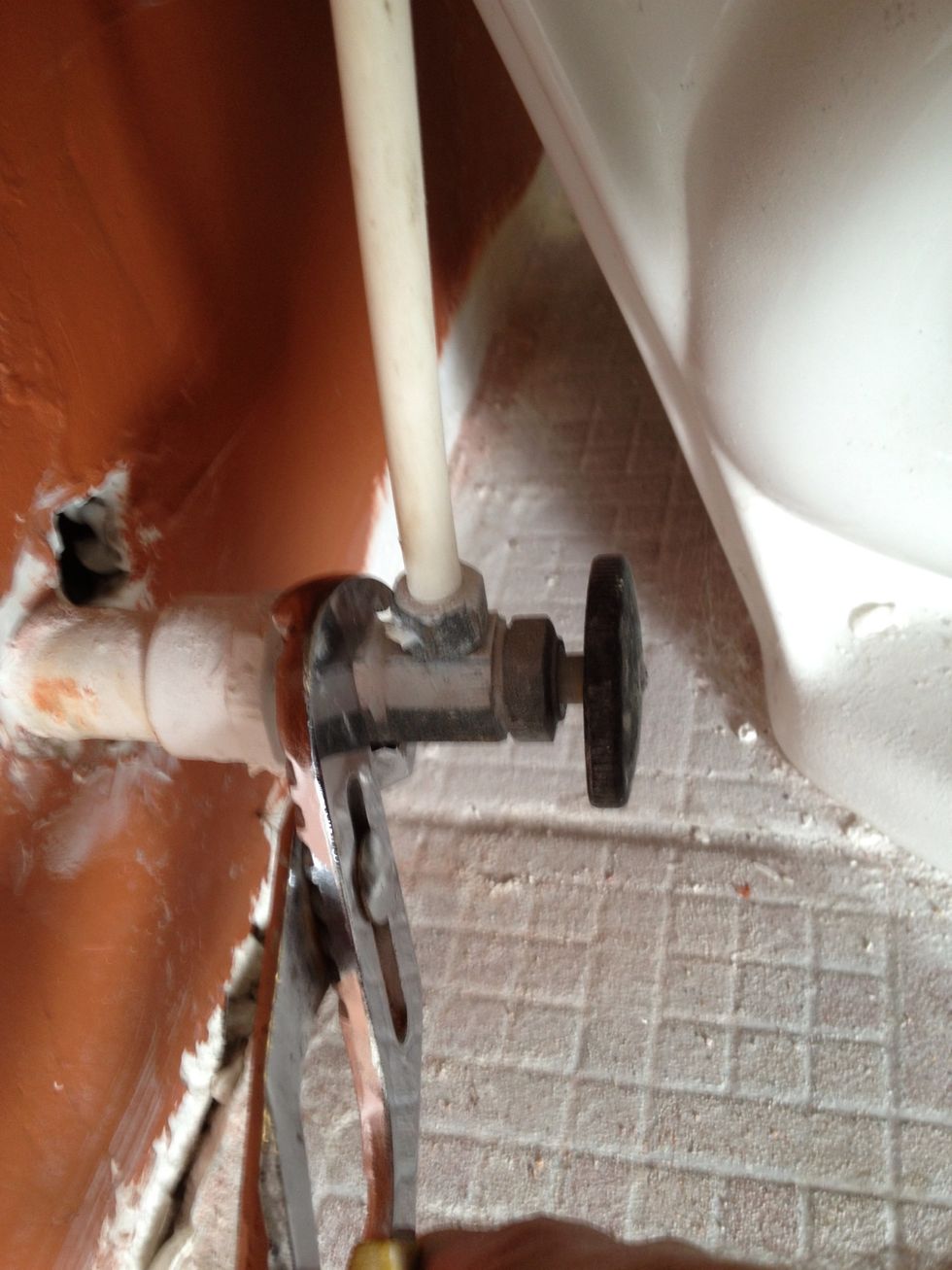 How to fix a leaky toilet valve! B+C Guides