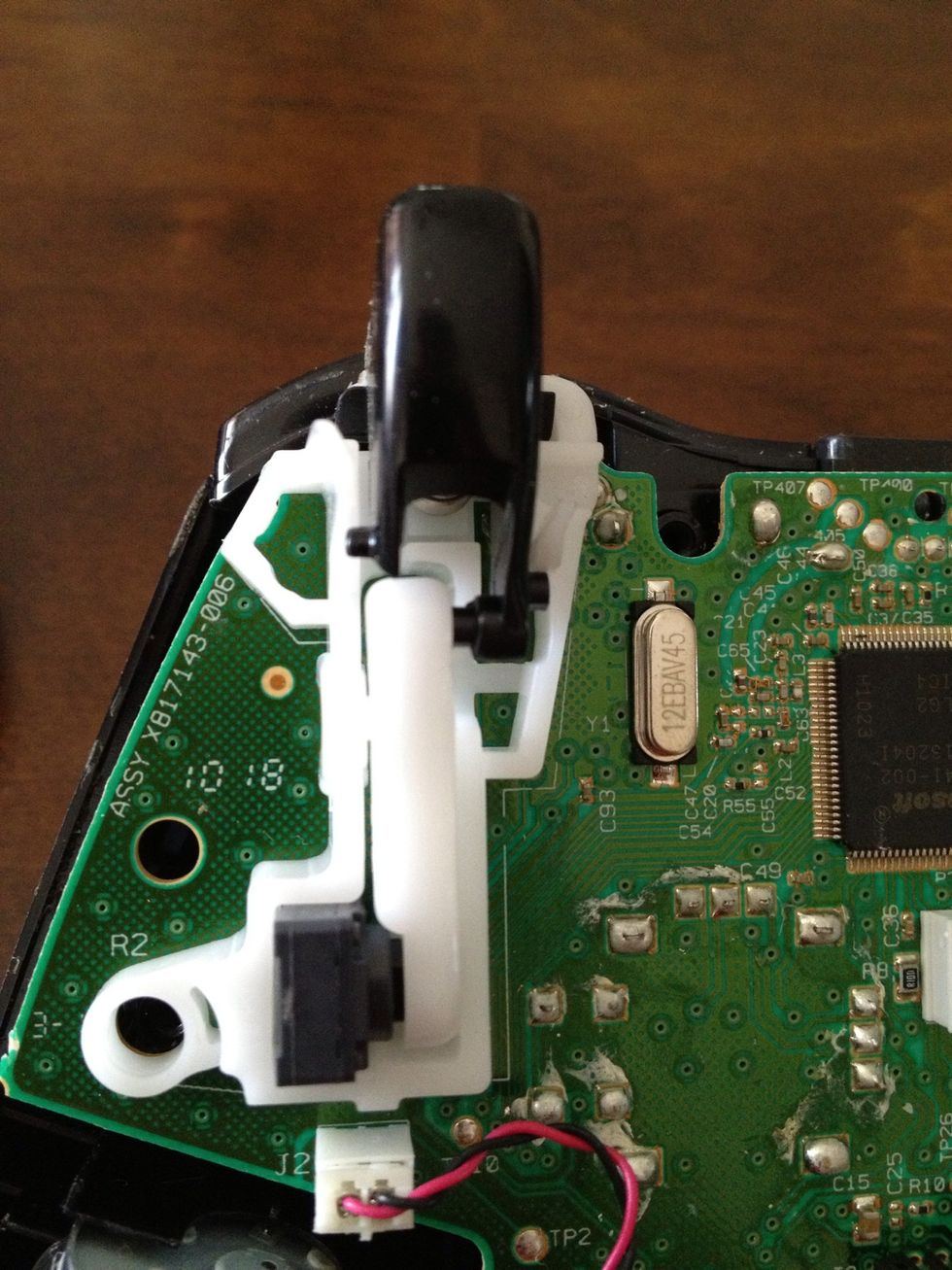 How to change the triggers on your xbox360 controller. B+C Guides