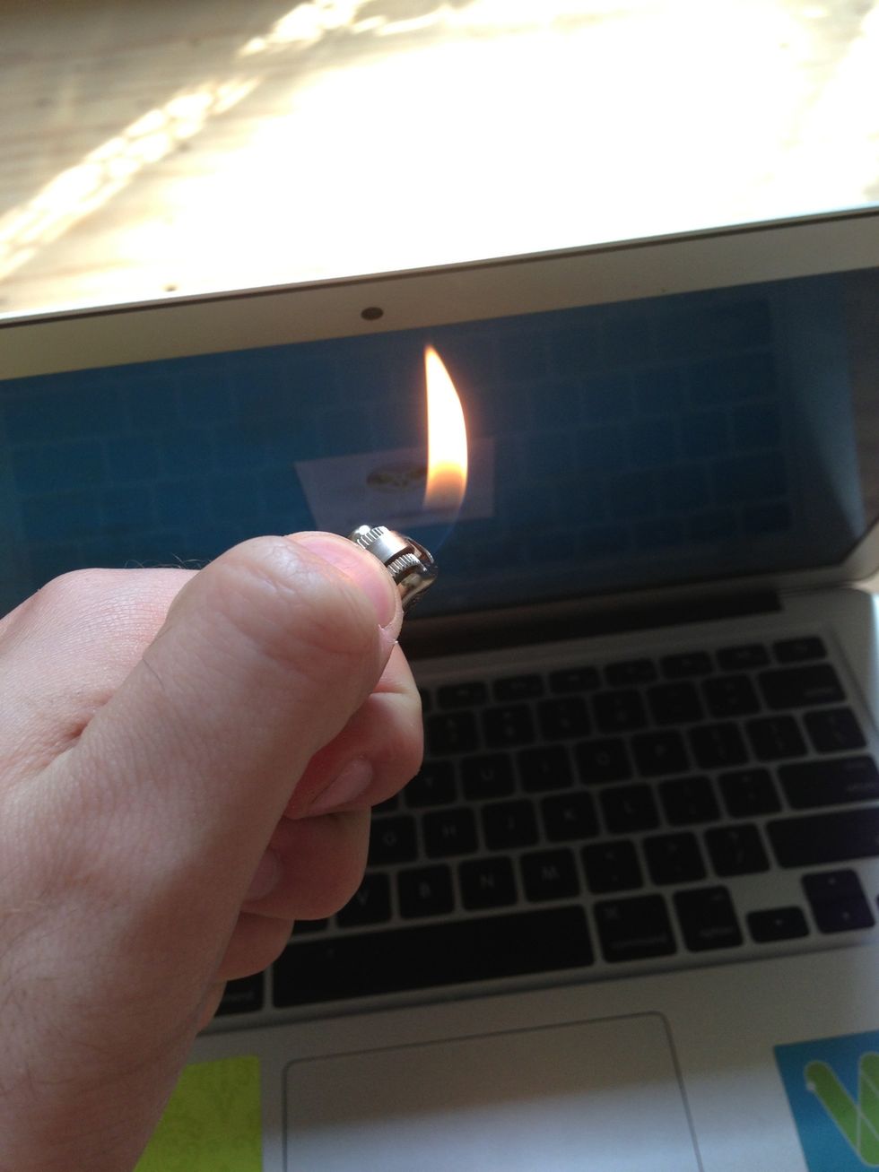 How to open a laptop B+C Guides