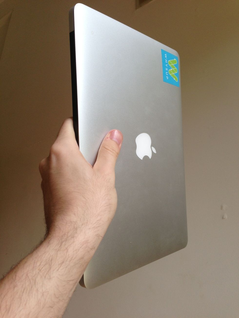 How to open a laptop B+C Guides