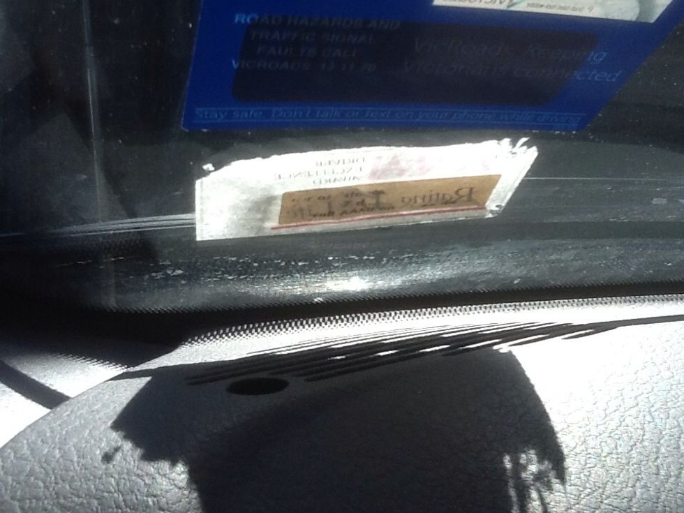 How to take off a registration sticker of a car B+C Guides