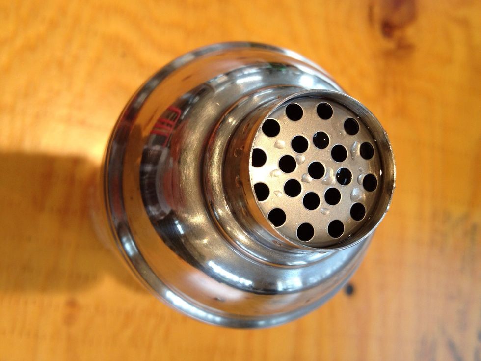 How to shake a cocktail shaker B+C Guides