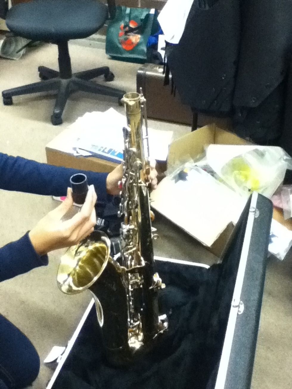 How to hold a tenor saxophone properly B+C Guides