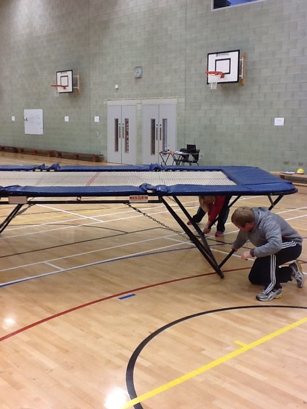 How to set up a trampoline B+C Guides