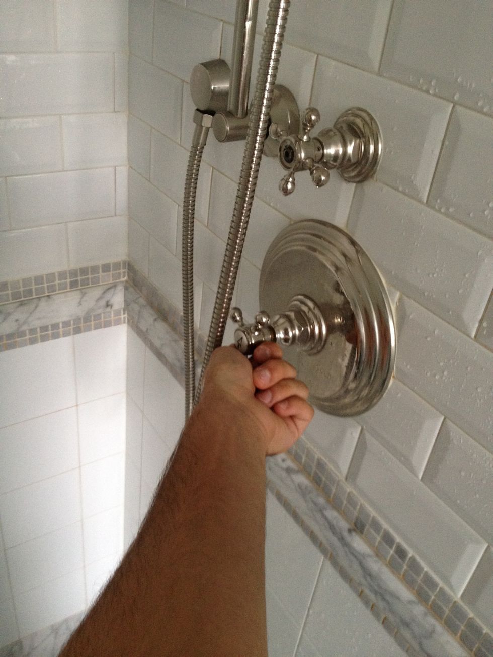 How to turn on the shower B+C Guides