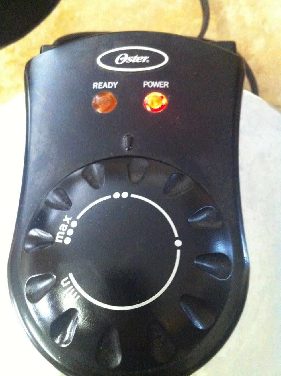 How to make scrambled eggs with a waffle maker B+C Guides