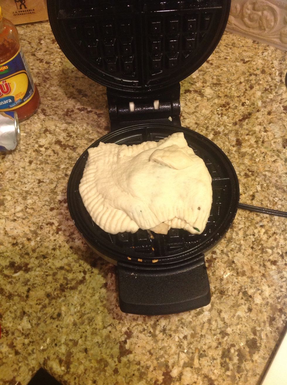 How to make a waffle pizza B+C Guides