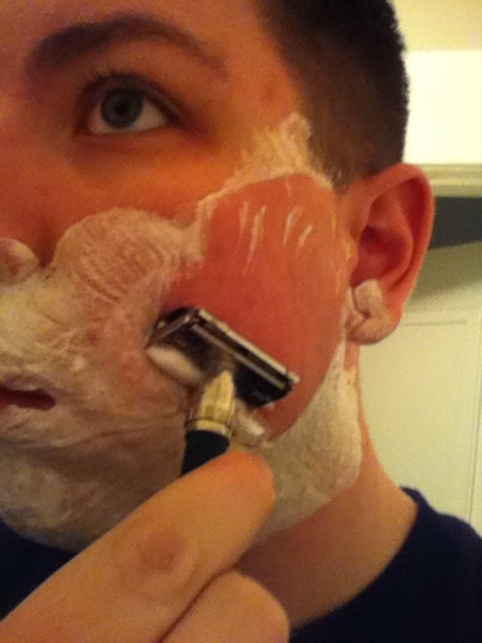 How to shave with a safety razor like a barber B+C Guides