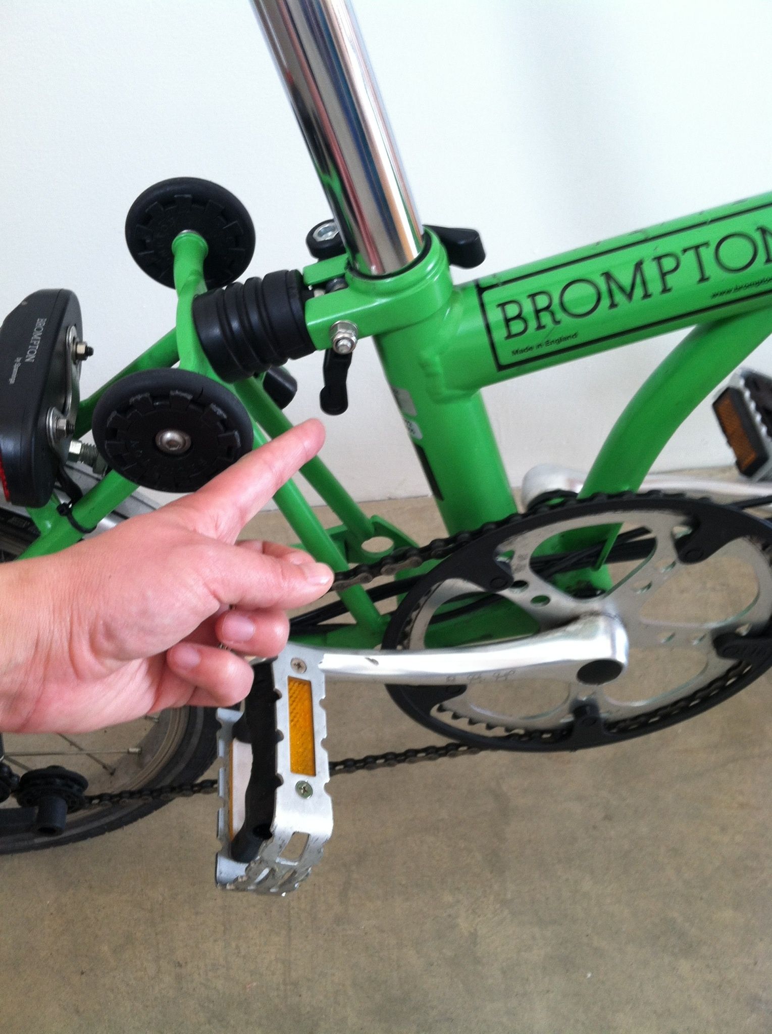 unfolding a brompton bike