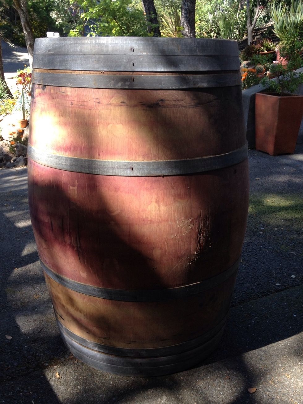 How to disassemble a used wine barrel for other crafts B+C Guides