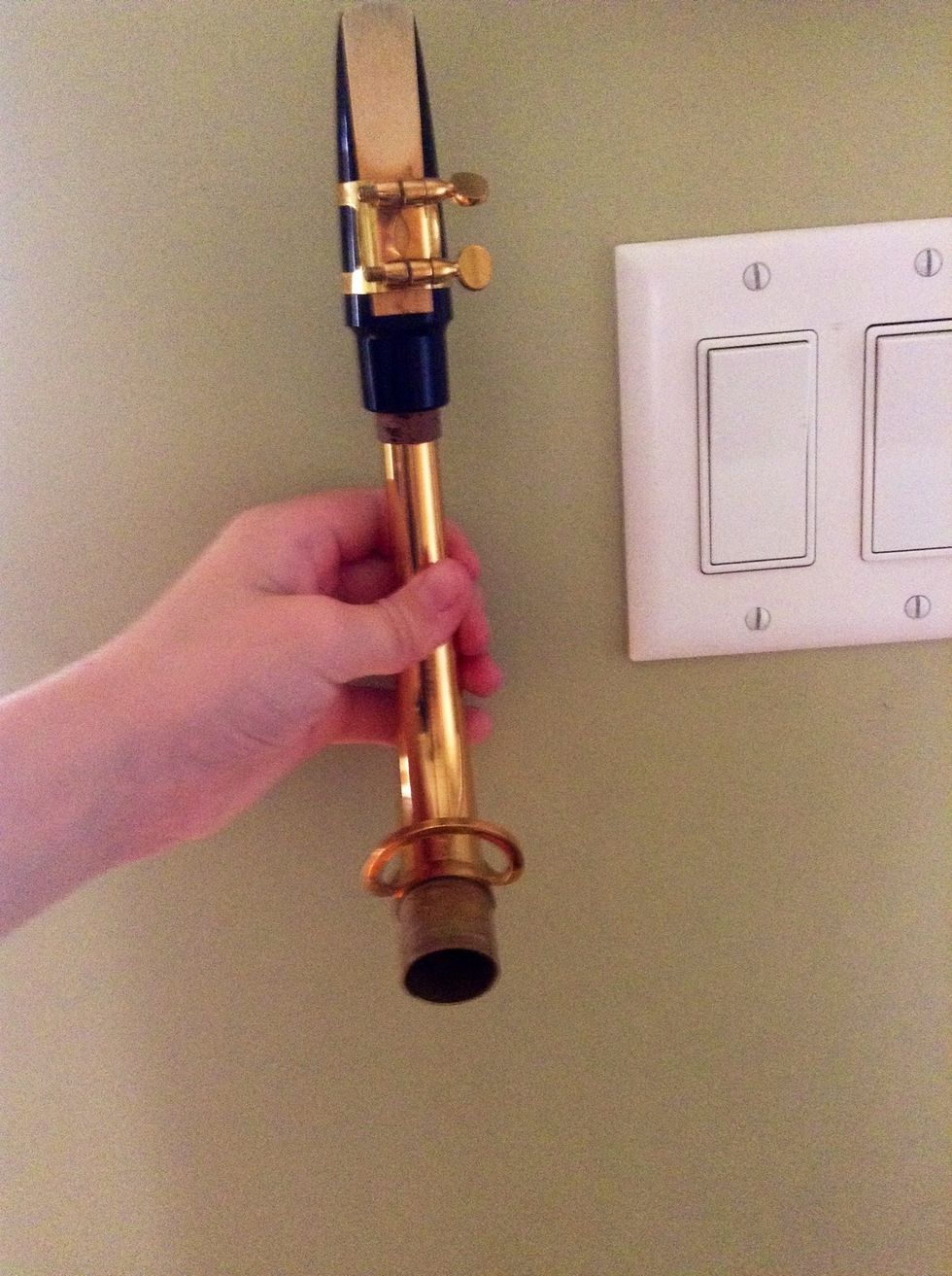 How to install all your pieces on an alto saxophone B+C Guides