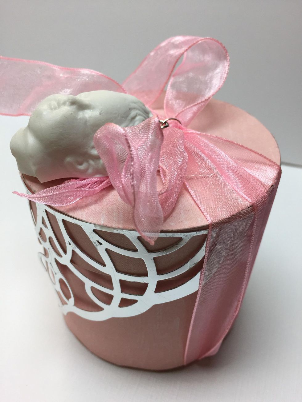 How to make a round gift box B+C Guides