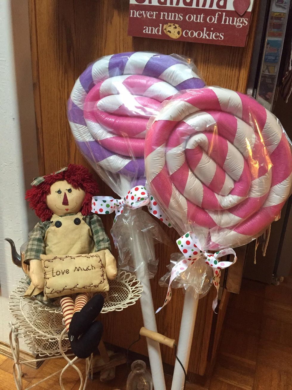 How to make a lollipop from a pool noodle B+C Guides