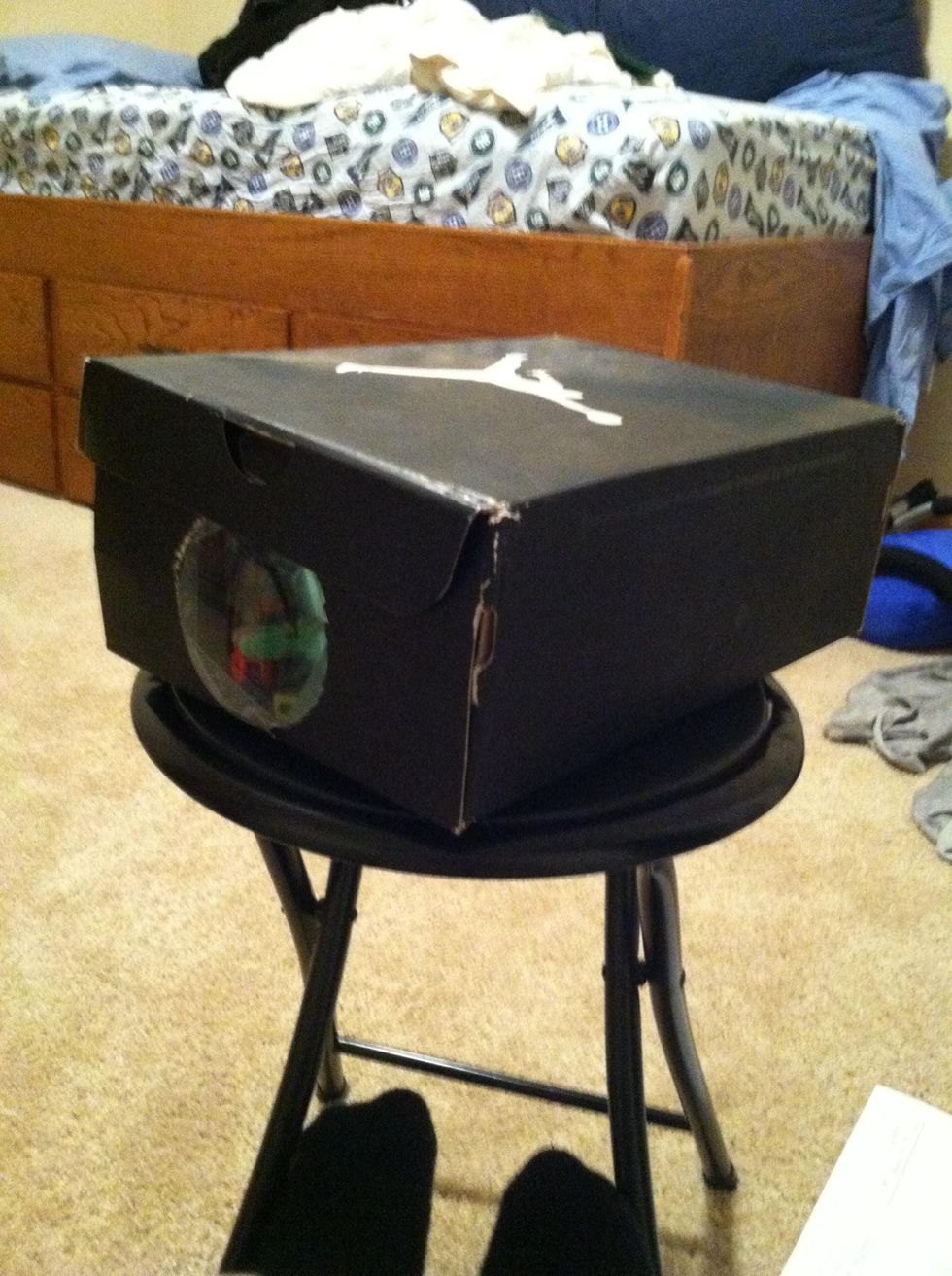 How to make a homemade movie projector for your iphone. B+C Guides