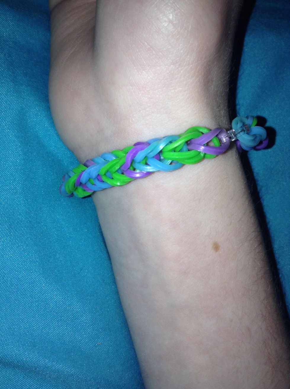 How to make a fishtail rubber band bracelet B+C Guides
