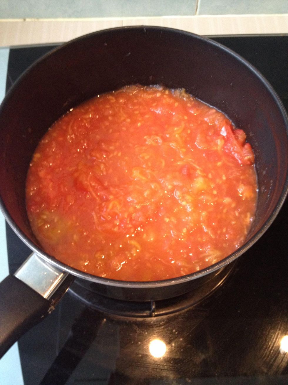 How to make homemade crushed tomatoes B+C Guides