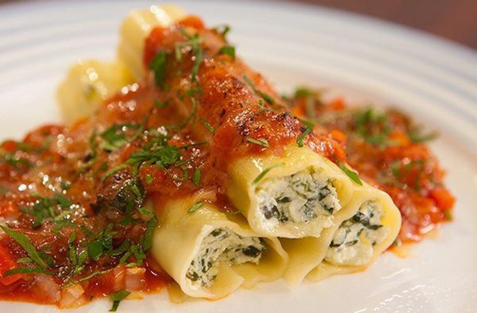 How to make spinach and ricotta cannelloni - B+C Guides