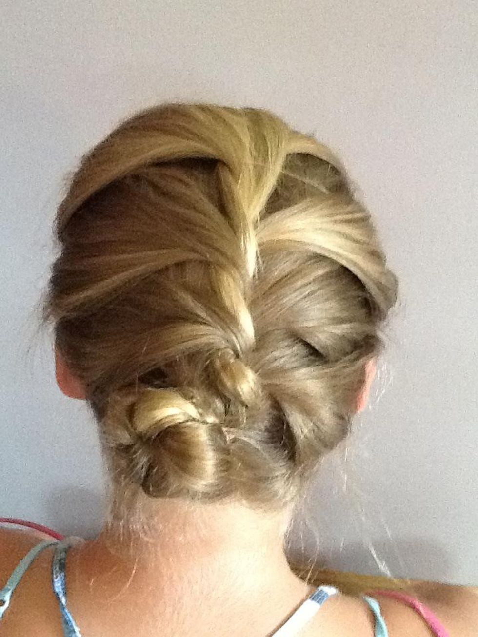 How to create french twist bun - B+C Guides