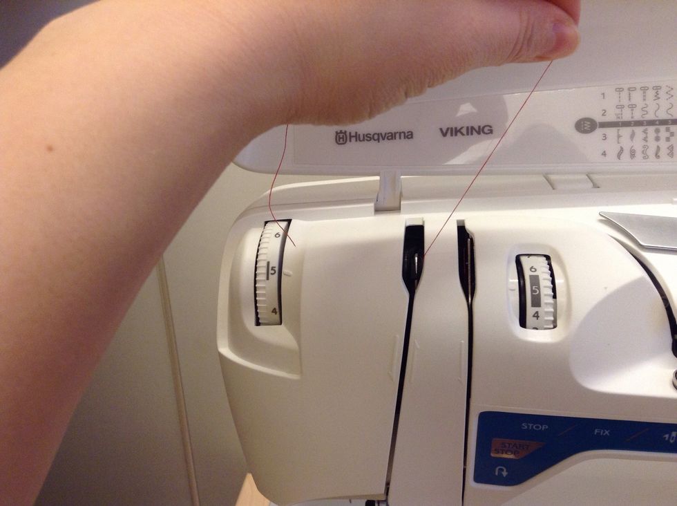 F\u00f6r tr\u00e5den runt tr\u00e5dtilldragaren fr\u00e5n h\u00f6ger till v\u00e4nster.