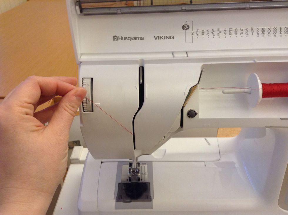 F\u00f6r tr\u00e5den upp\u00e5t i sk\u00e5ran.