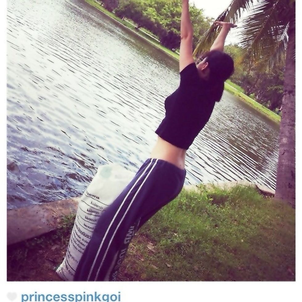 Feed the fish by scattering it as much as u could and enjoy the scenery. Have ur friend take ur photo and post on social networks to maximize world healing effects.