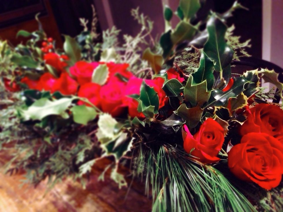 Feel free to choose any color you want. We chose reds, but greens and whites would also look wonderful for the Christmas season. The options are endless!