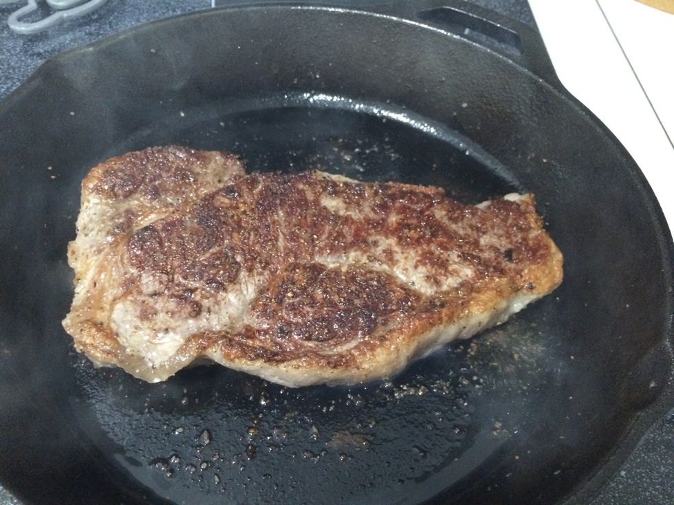 Fifth flip, look at the nice crust it now has. For medium rare stop after this.