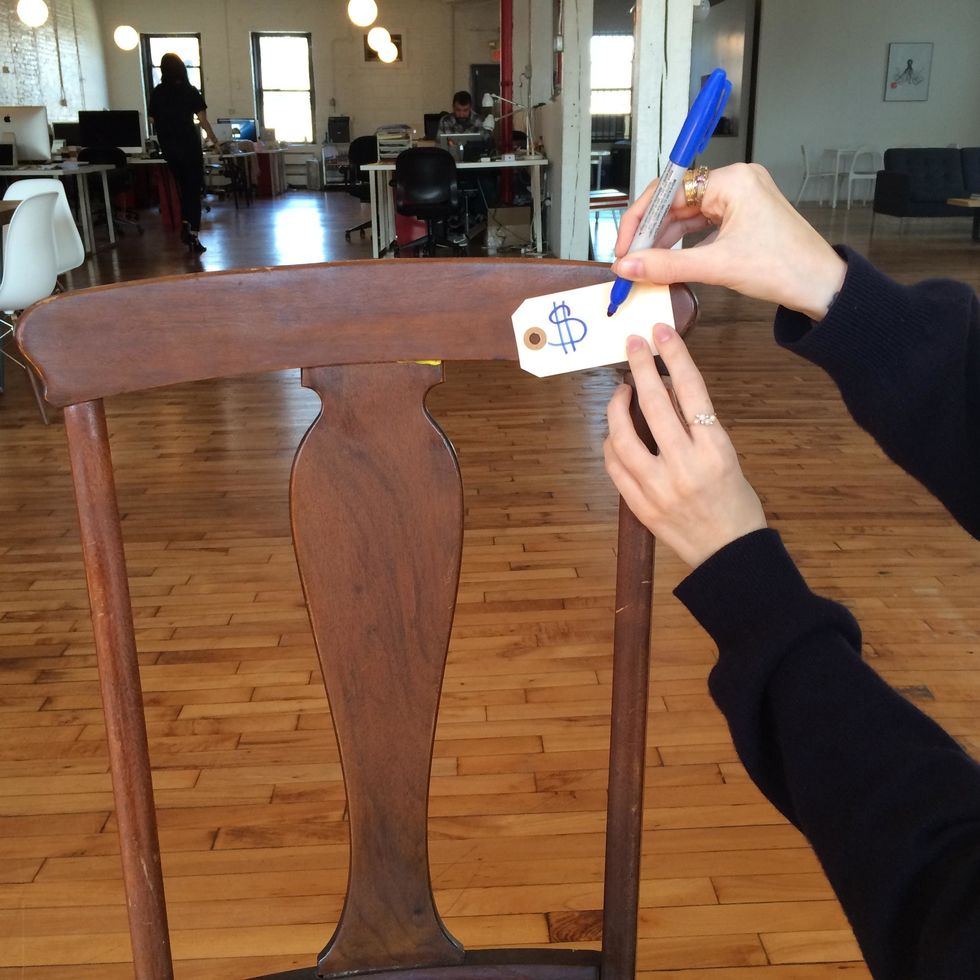 Figure out the price. A few factors to consider: the condition, newness, whether it\u2019s vintage, and the original price. You should also google your item and find out what it generally sells for.