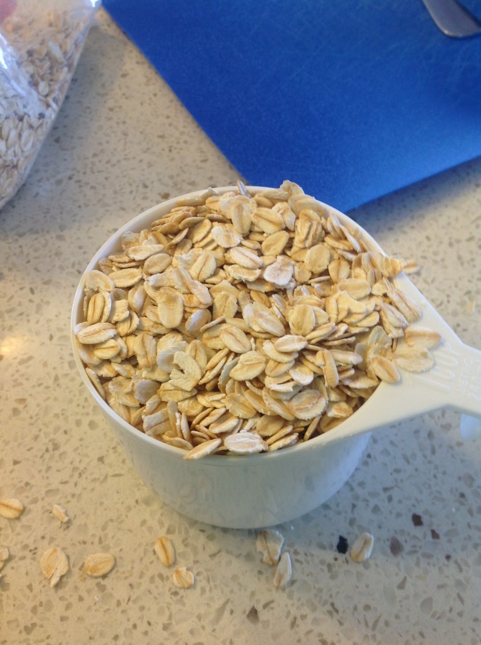 Fill a 1 cup measurement with the rolled oats