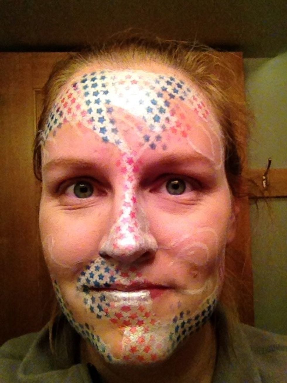 Fill in blue stars with the same stencil.