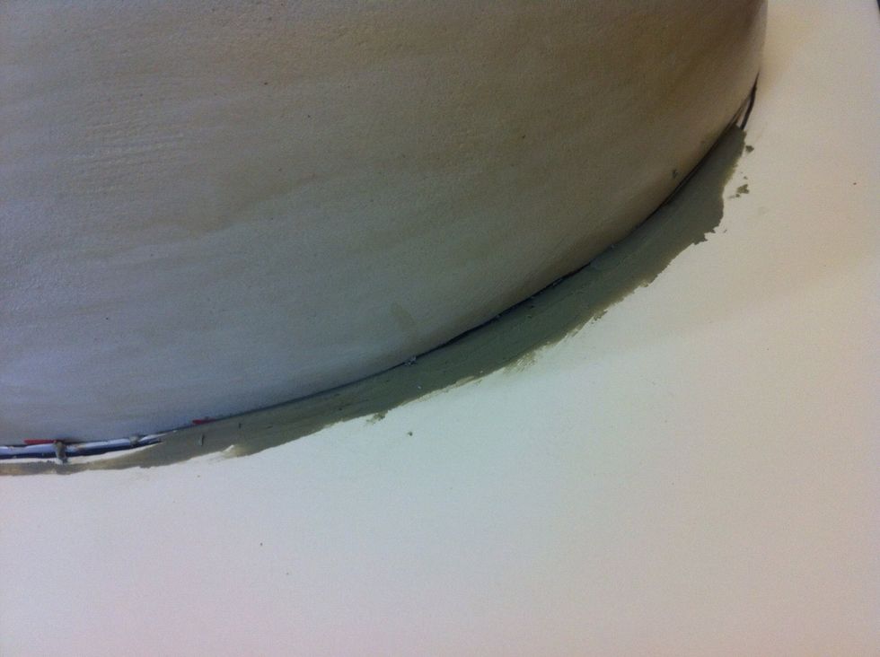 Fill in gaps with oil clay.