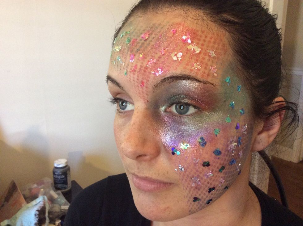 Fill in the eye area using the same pigment colors mixed with a (small) touch of water