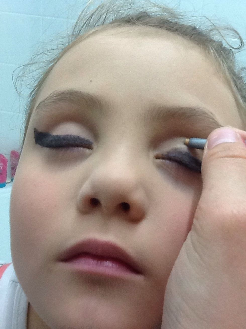 Fill in the eye
