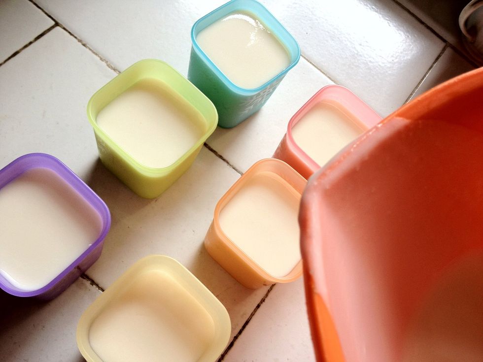 Fill in the molds til almost full