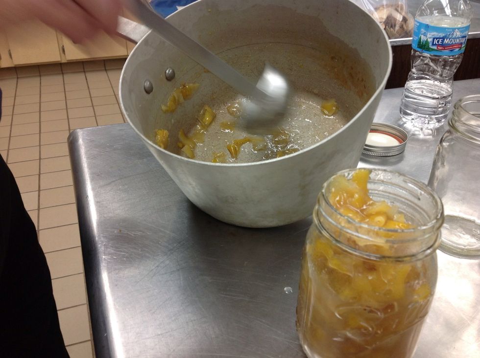 Fill mason jars with the lemon gel