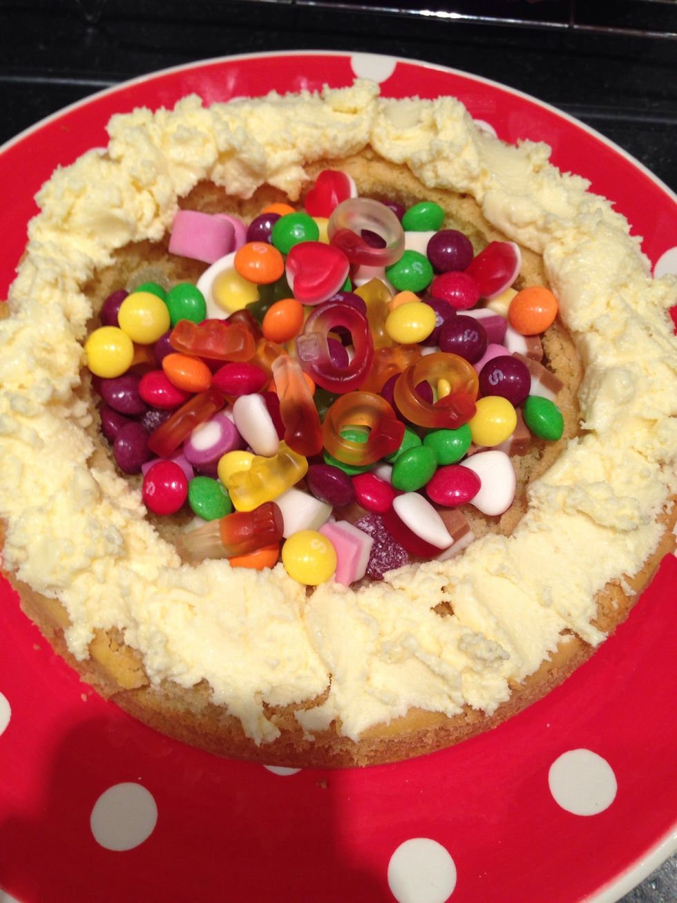 Fill the centre with all your goodies!!!!