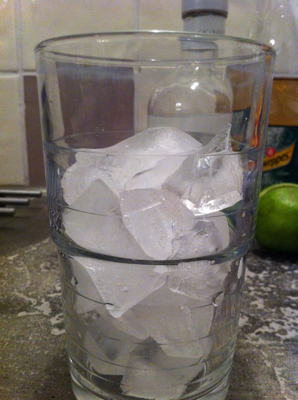Fill the glass to 3/4 with ice cubes