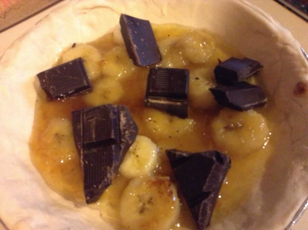 Fill the mold with the banana mix Add chocolate chuncks...